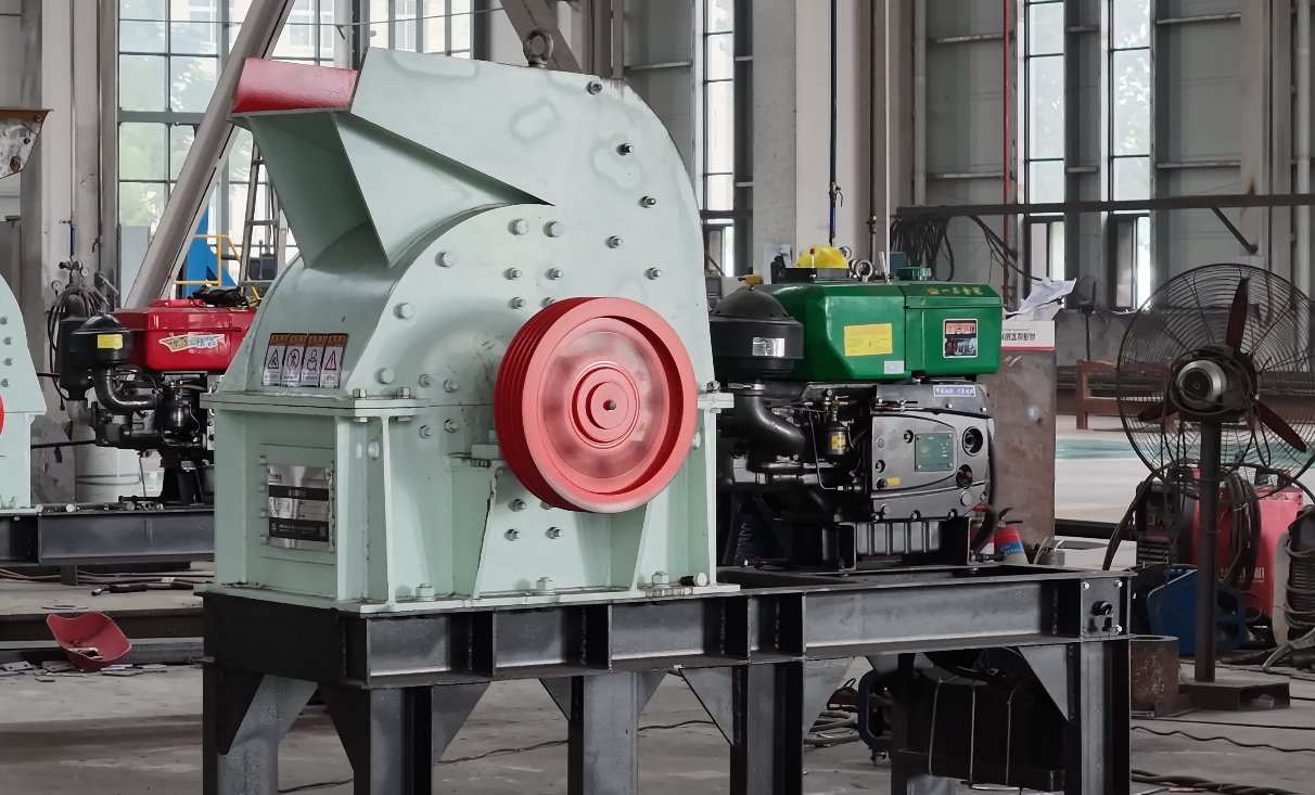 WSHT Pequeño martillo de diesel trituradora portátil máquina de rompimiento de piedra para residuos de construcción y trituración de mineral