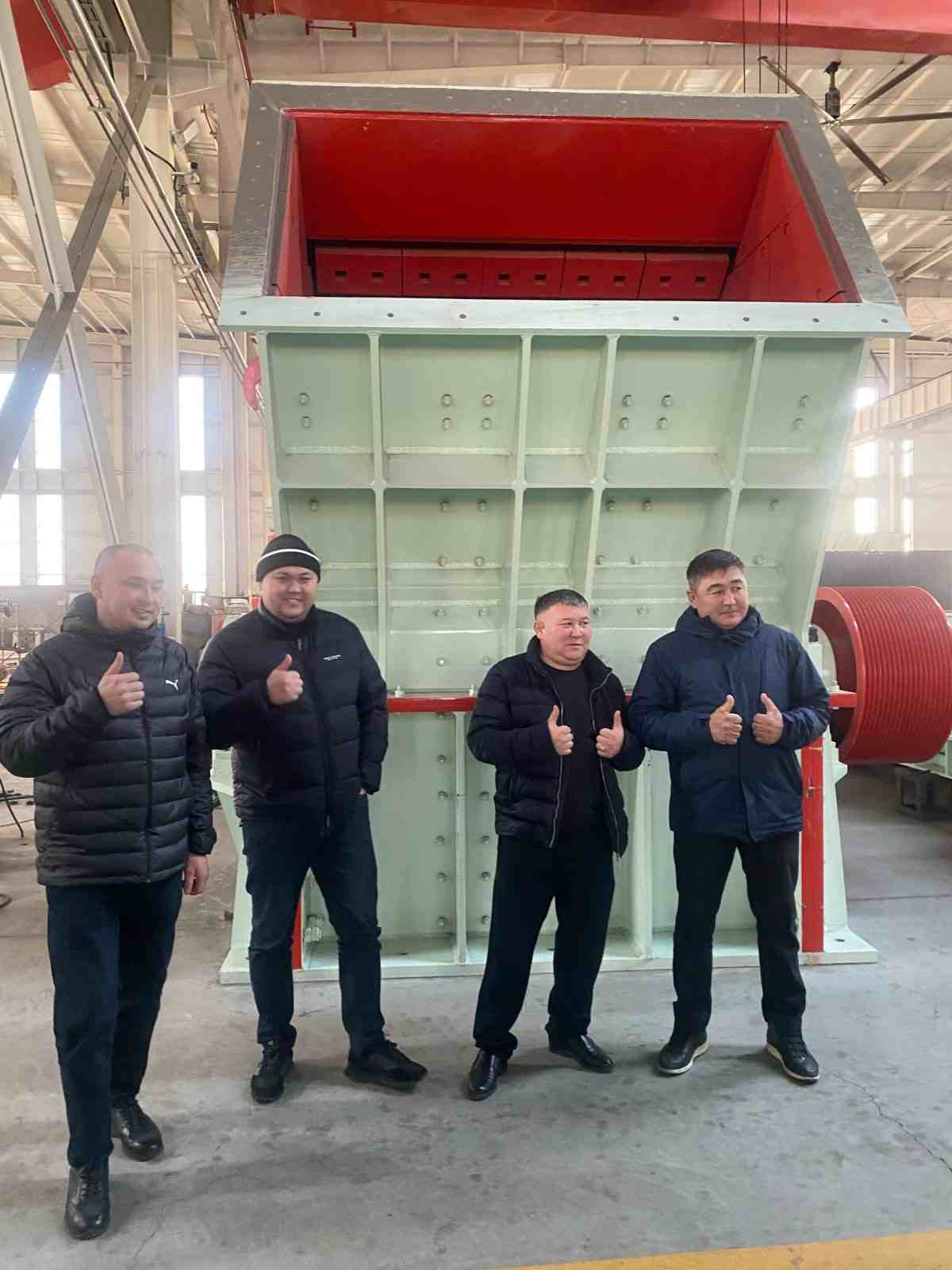 Criba de Impacto de Piedra Máquina de Trituración y Formado de Líquido de Caliza Equipos de Trituración de Residuos de Construcción